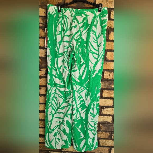 Lmtd Edit Lily Pulitzer Boom Boom Tropical Pallazzo Green and White Flowy Pants - Picture 2 of 6